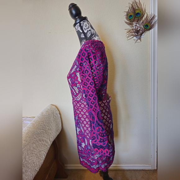 Boohoo stunning lacey long sleeved red & blue backless dress (Size 10) 💙👗🩷👗 - Picture 3 of 16